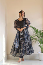 Load image into Gallery viewer, Dudesunity&#39;s Lehenghacholi
