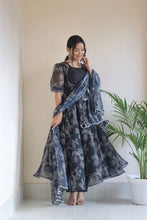 Load image into Gallery viewer, Dudesunity&#39;s Lehenghacholi
